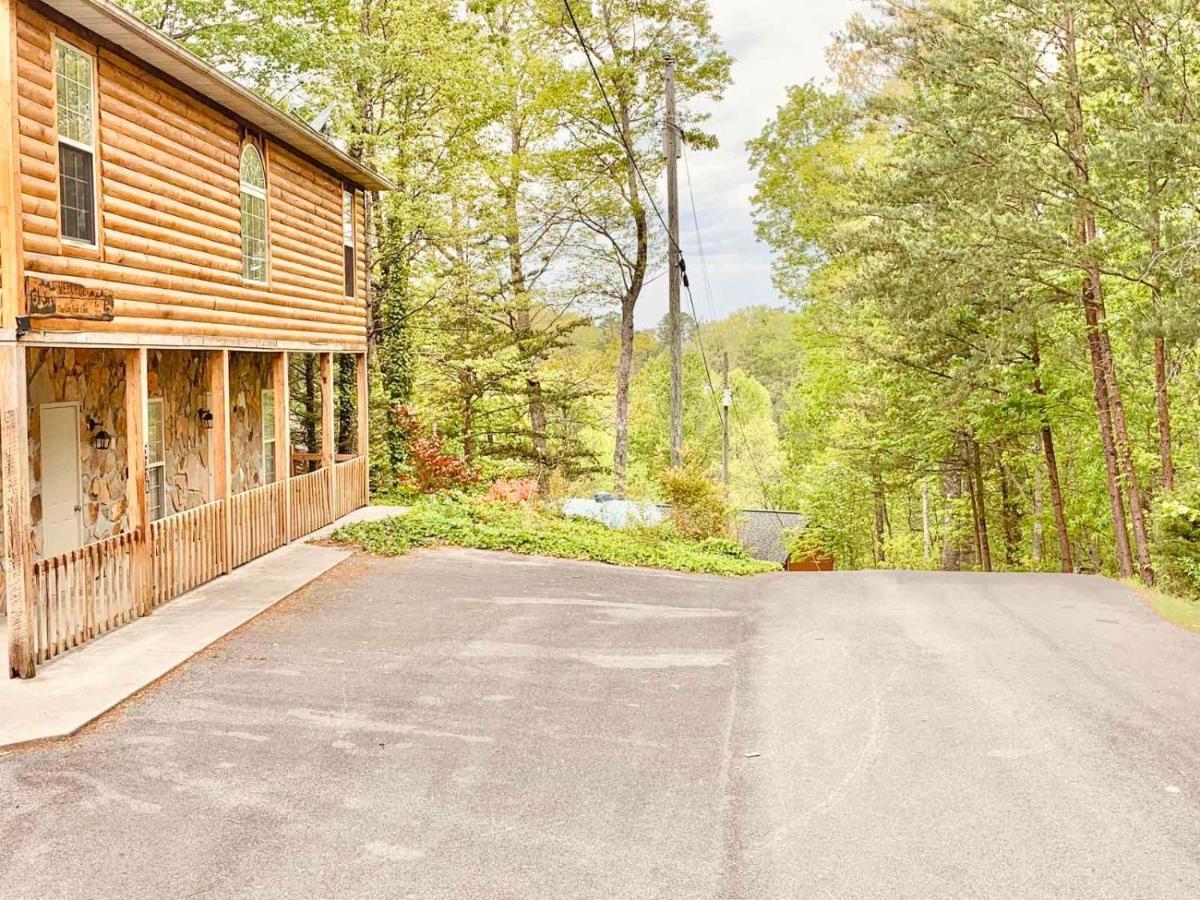 Lazy Bear Cabin Sevierville Exterior photo