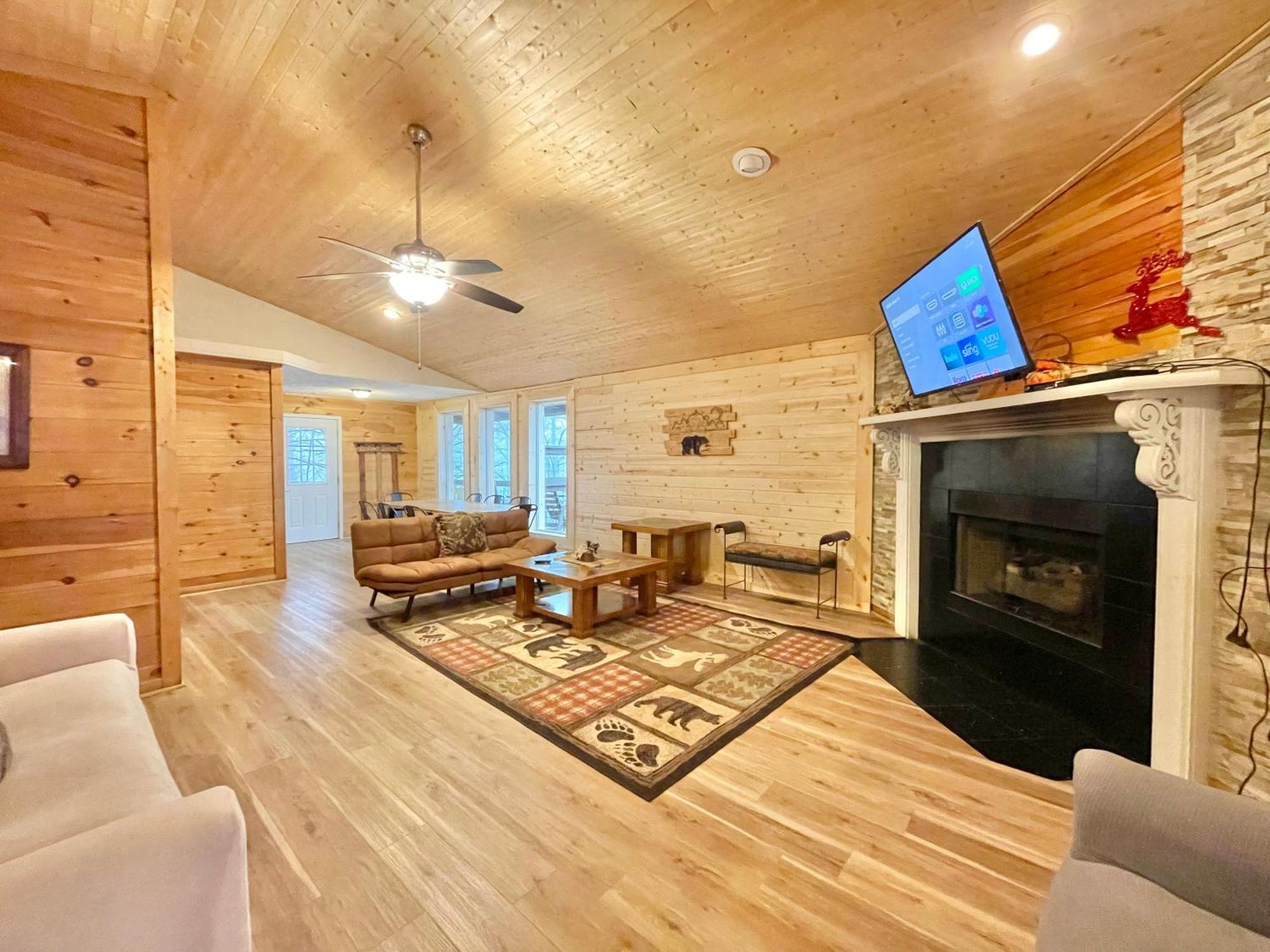Lazy Bear Cabin Sevierville Exterior photo