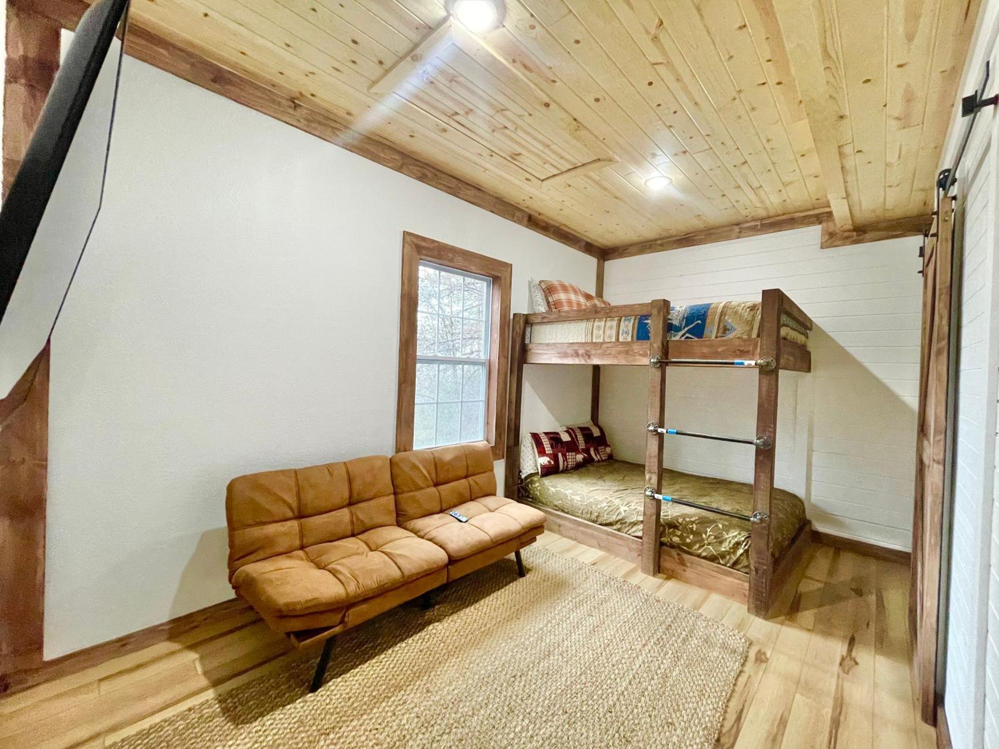 Lazy Bear Cabin Sevierville Exterior photo