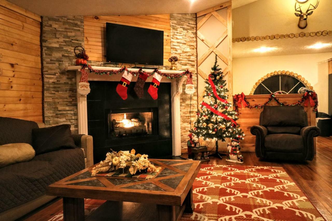Lazy Bear Cabin Sevierville Exterior photo